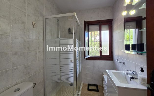 Wiederverkauf - Freistehende Villa - Estepona  - Estepona Centro