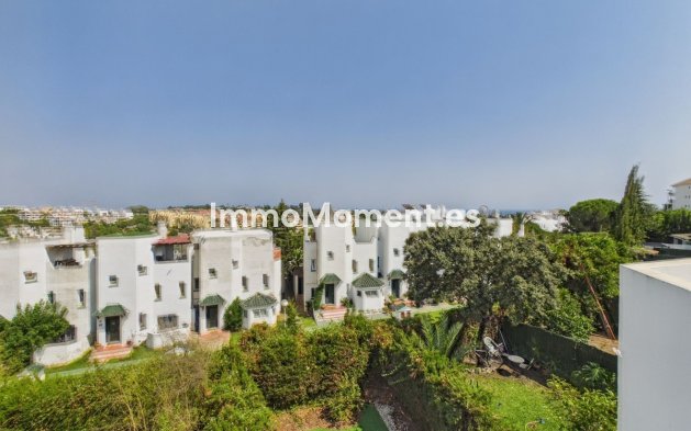 Wiederverkauf - Reihenhaus - Estepona  - Selwo