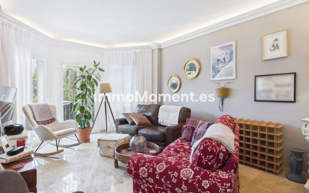 Wiederverkauf - Reihenhaus - Estepona  - Selwo