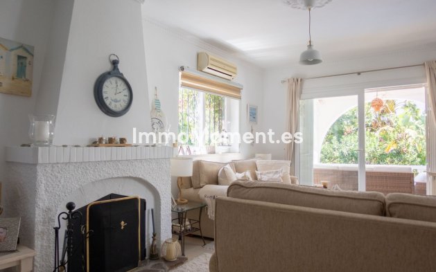 Wiederverkauf - Freistehende Villa - Estepona  - Estepona Centro