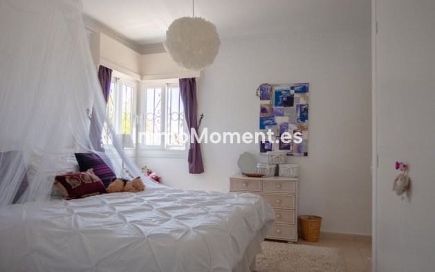 Wiederverkauf - Freistehende Villa - Estepona  - Estepona Centro