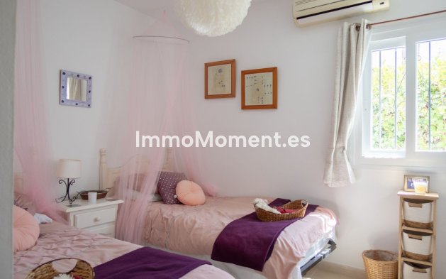 Wiederverkauf - Freistehende Villa - Estepona  - Estepona Centro