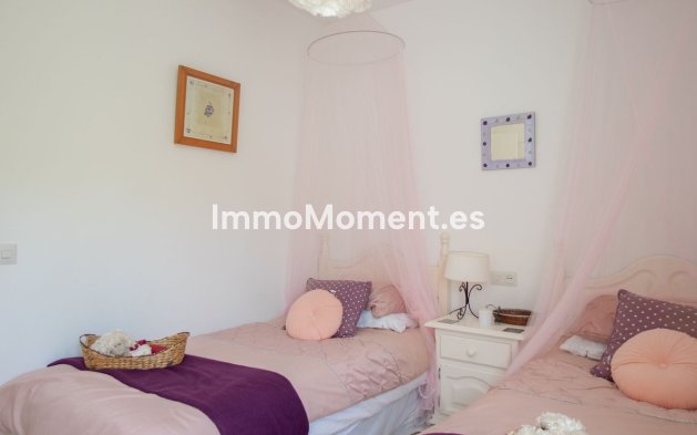 Wiederverkauf - Freistehende Villa - Estepona  - Estepona Centro