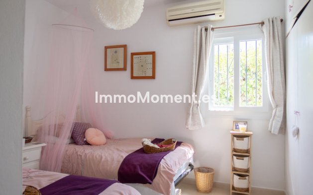 Wiederverkauf - Freistehende Villa - Estepona  - Estepona Centro