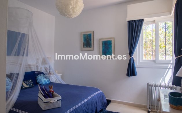 Wiederverkauf - Freistehende Villa - Estepona  - Estepona Centro