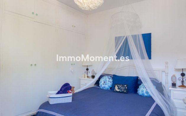Wiederverkauf - Freistehende Villa - Estepona  - Estepona Centro