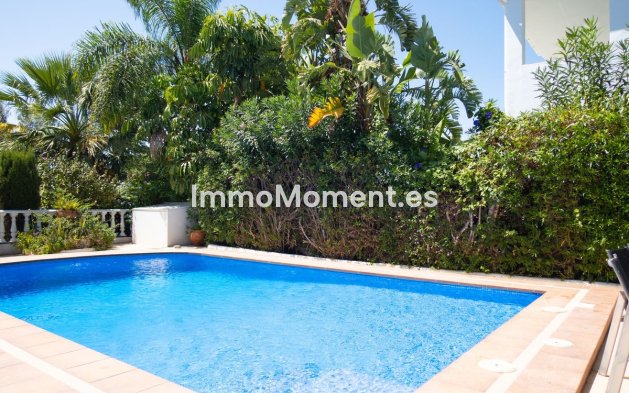 Wiederverkauf - Freistehende Villa - Estepona  - Estepona Centro