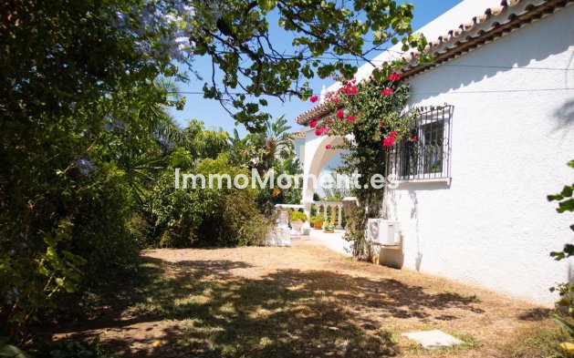 Wiederverkauf - Freistehende Villa - Estepona  - Estepona Centro
