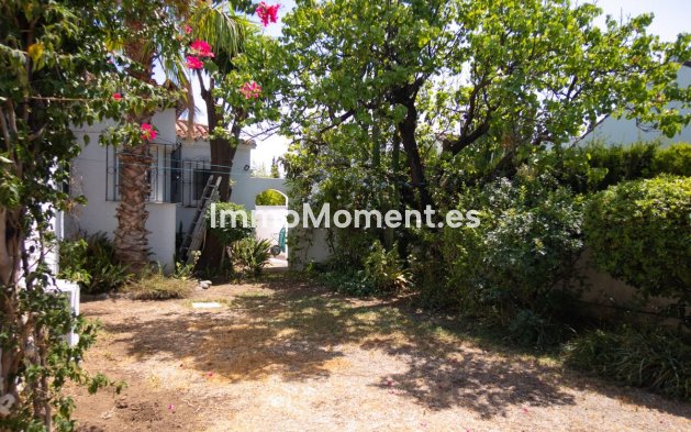 Wiederverkauf - Freistehende Villa - Estepona  - Estepona Centro