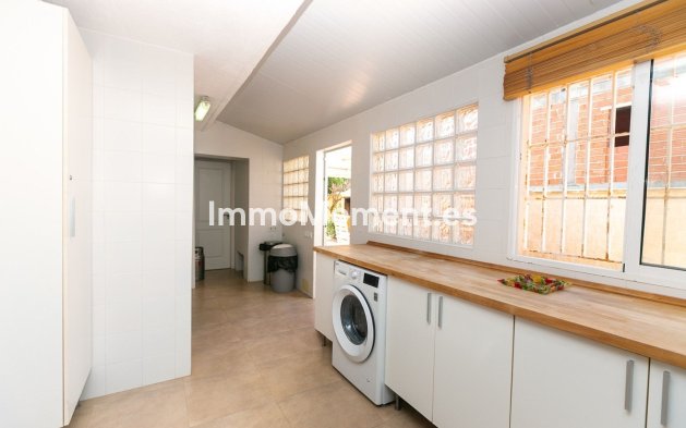 Reventa - Villa independiente - Orihuela Costa