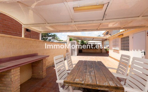 Reventa - Villa independiente - Orihuela Costa