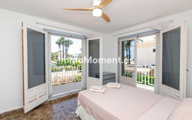 Reventa - Villa independiente - Orihuela Costa