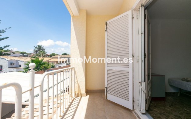 Reventa - Villa independiente - Orihuela Costa