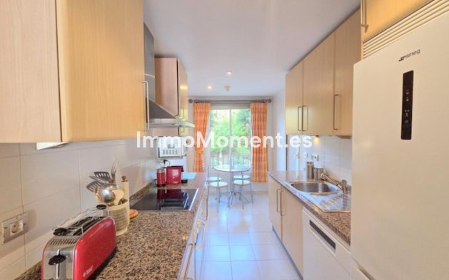 Resale - Apartment - Manilva - La Duquesa