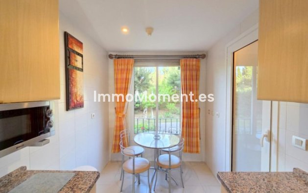 Resale - Apartment - Manilva - La Duquesa
