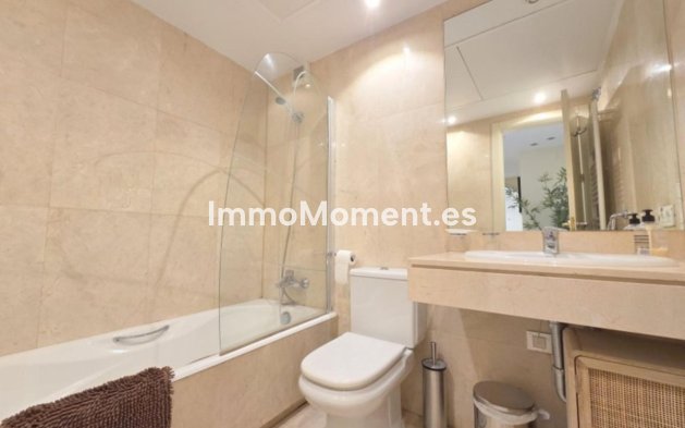 Resale - Apartment - Manilva - La Duquesa