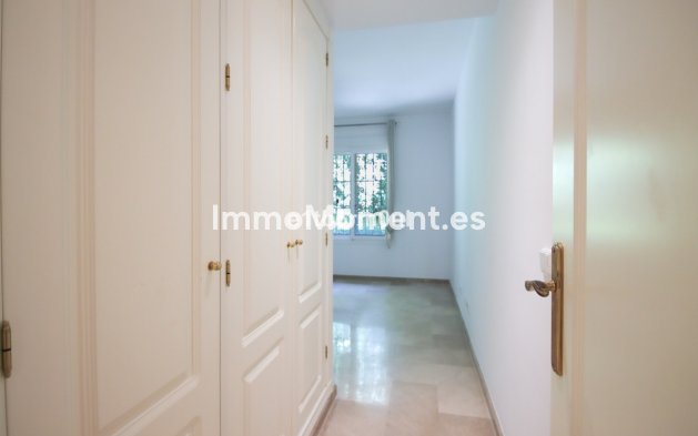 Wiederverkauf - Wohnung - Marbella - Nueva Andalucía
