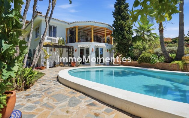 Wiederverkauf - Freistehende Villa - Benalmadena - Benalmadena Centro