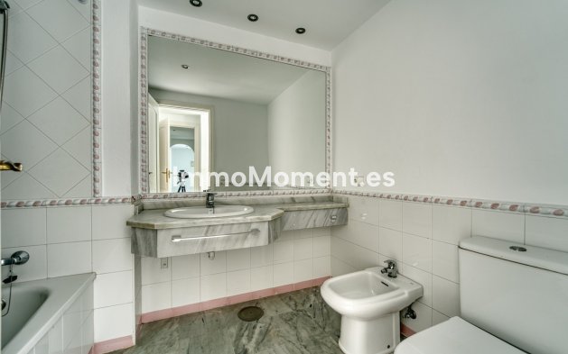 Wiederverkauf - Wohnung - Marbella - Guadalmina Baja