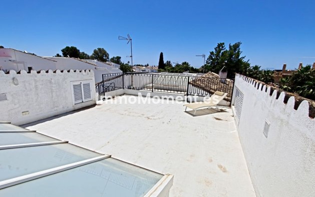 Wiederverkauf - Reihenhaus - Estepona  - Atalaya