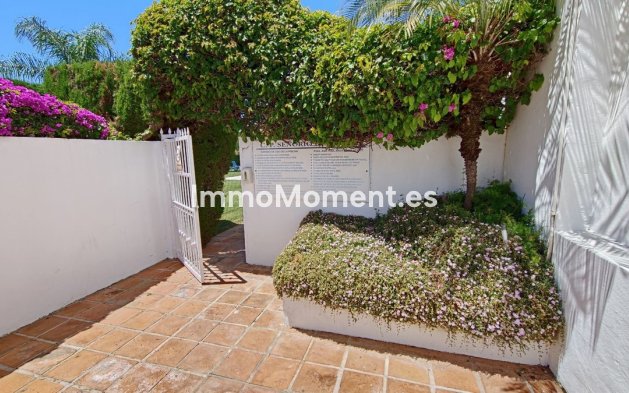 Wiederverkauf - Reihenhaus - Estepona  - Atalaya