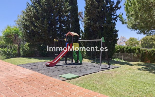 Wiederverkauf - Reihenhaus - Estepona  - Atalaya
