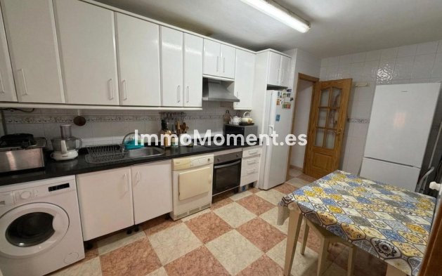 Revente - Maison mitoyenne - Intérieur                       - Churriana