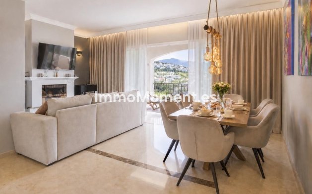 Resale - Apartment - Benahavís - Los Arqueros