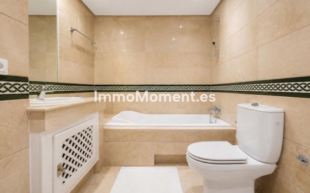 Resale - Apartment - Benahavís - Los Arqueros