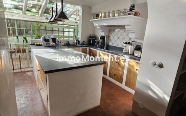 Wiederverkauf - Freistehende Villa - Marbella - Marbella Centro