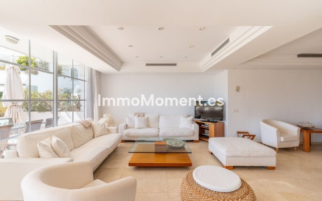Resale - Apartment - Estepona - Estepona Centro