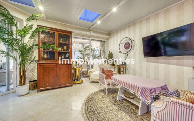 Resale - Detached villa - Marbella - Hacienda Las Chapas