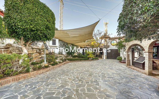 Resale - Detached villa - Marbella - Hacienda Las Chapas