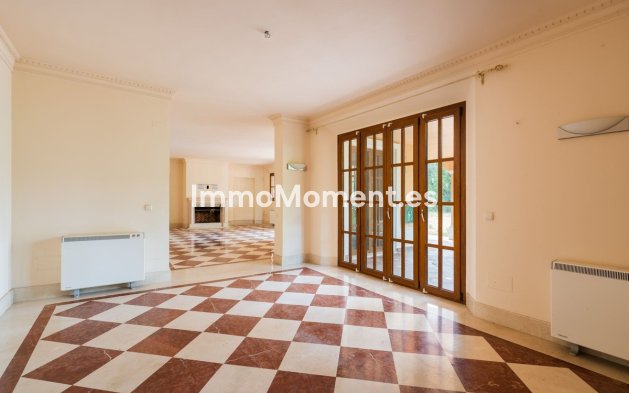 Bestaande woning - Vrijstaande villa - Estepona  - Estepona Centro