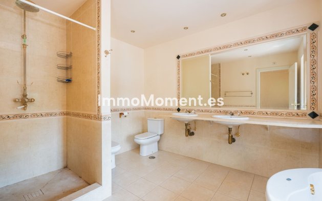 Bestaande woning - Vrijstaande villa - Estepona  - Estepona Centro