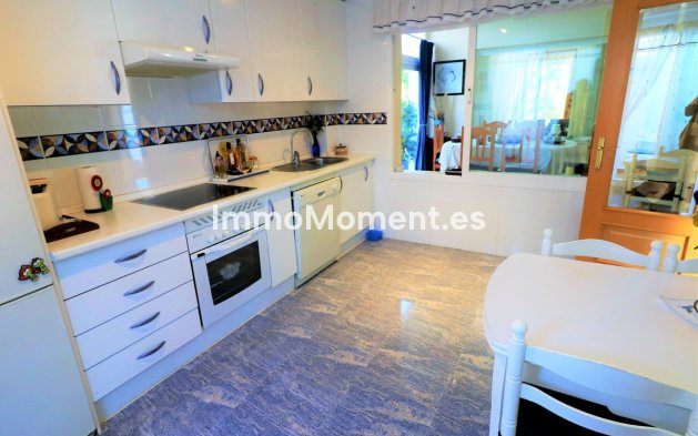 Wiederverkauf - Freistehende Villa - Estepona  - Estepona Centro