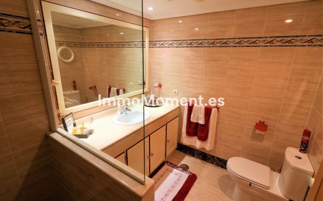 Wiederverkauf - Freistehende Villa - Estepona  - Estepona Centro