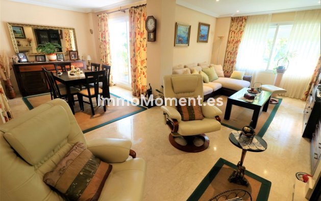 Wiederverkauf - Freistehende Villa - Estepona  - Estepona Centro