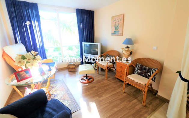 Wiederverkauf - Freistehende Villa - Estepona  - Estepona Centro