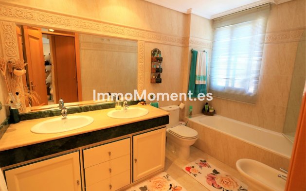 Wiederverkauf - Freistehende Villa - Estepona  - Estepona Centro