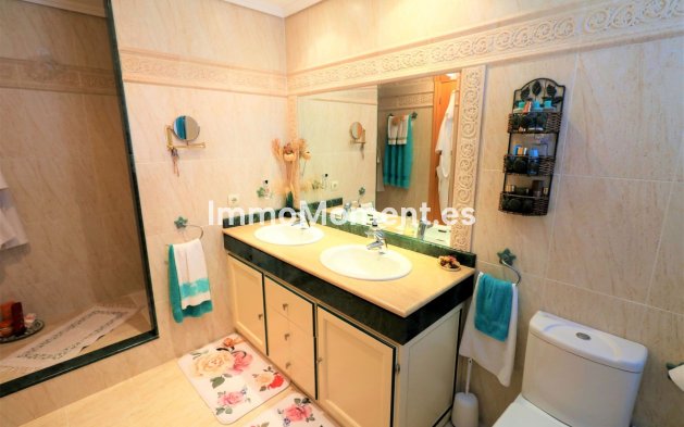 Wiederverkauf - Freistehende Villa - Estepona  - Estepona Centro