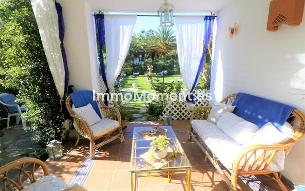 Wiederverkauf - Freistehende Villa - Estepona  - Estepona Centro