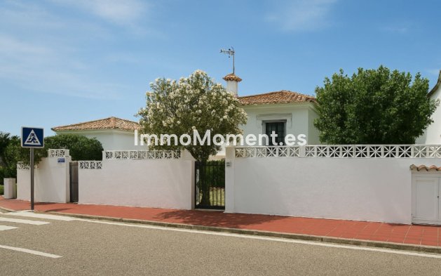 Resale - Detached villa - Manilva - La Duquesa