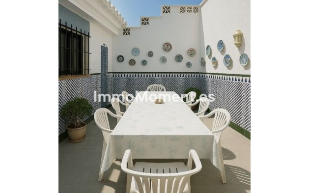 Resale - Detached villa - Manilva - La Duquesa
