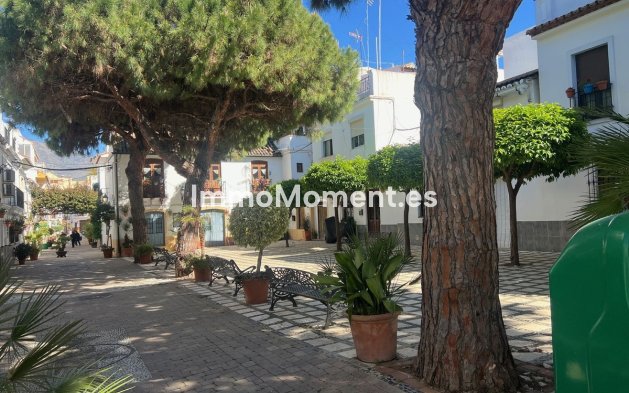 Resale - Detached villa - Estepona - Estepona Centro