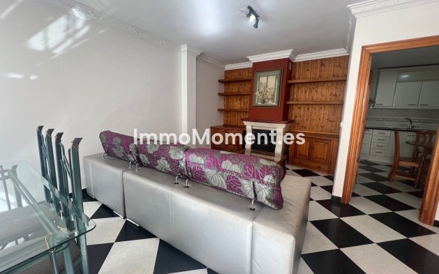 Resale - Detached villa - Estepona - Estepona Centro