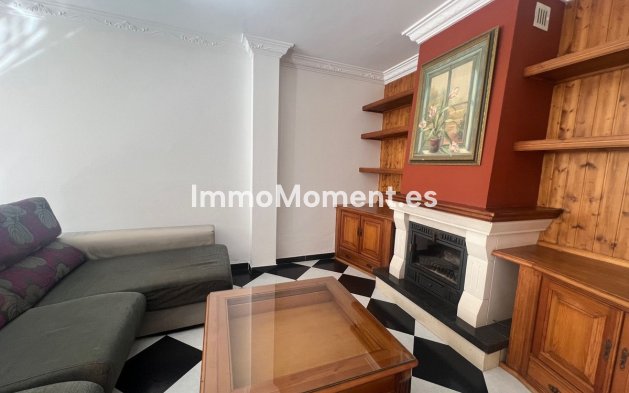 Resale - Detached villa - Estepona - Estepona Centro