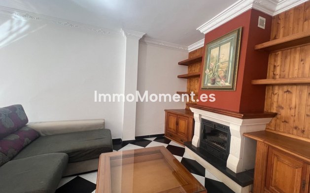 Resale - Detached villa - Estepona - Estepona Centro