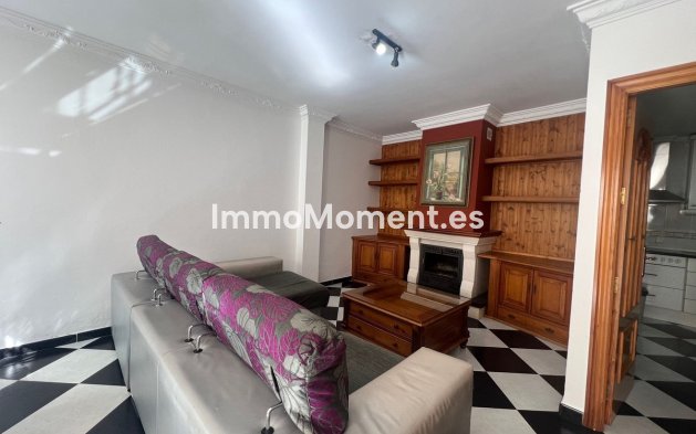 Resale - Detached villa - Estepona - Estepona Centro