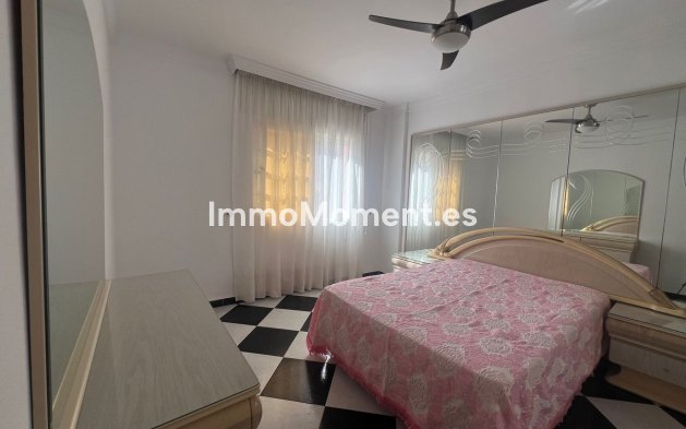Resale - Detached villa - Estepona - Estepona Centro